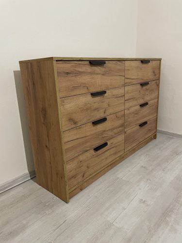 Komoda JENSLEV 4+4 zásuvky dub